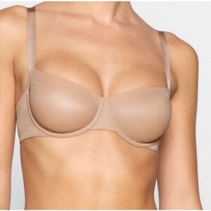 SKIMS Nude Bra Balconette Unlined